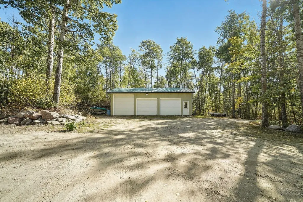 120 Birchcliff Road Birchcliff AB T4S 1R6