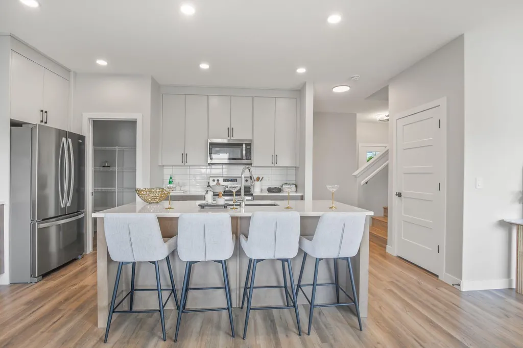 38 Thayer Close Red Deer AB T4P 0W7