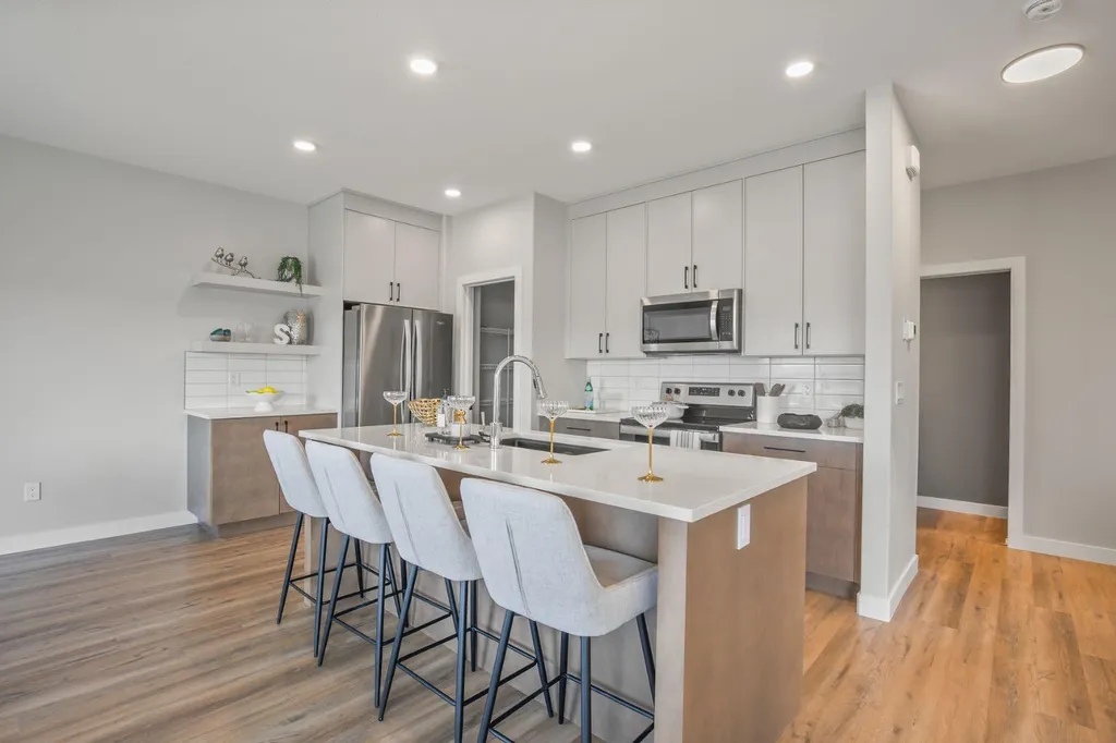38 Thayer Close Red Deer AB T4P 0W7