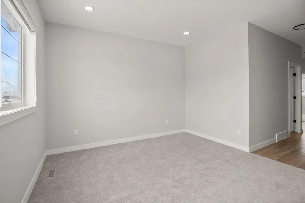 38 Thayer Close Red Deer AB T4P 0W7