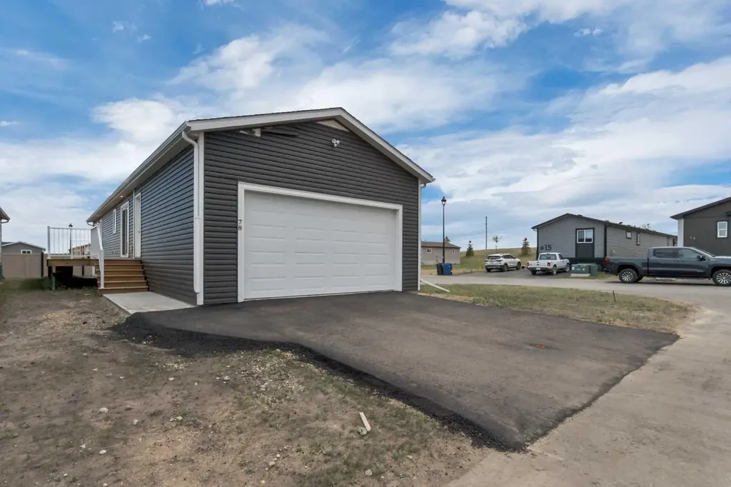 78 Mckay Place Blackfalds AB T0M 1J2