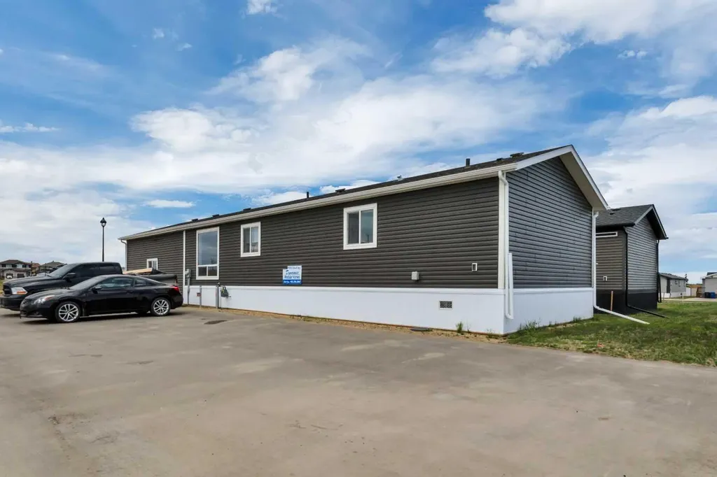 78 Mckay Place Blackfalds AB T0M 1J2