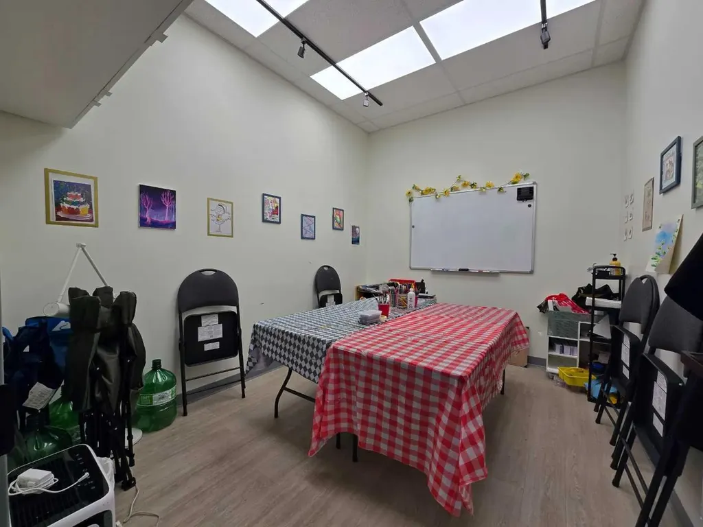 2 Royal Vista Link NW Calgary AB T3R 1T9