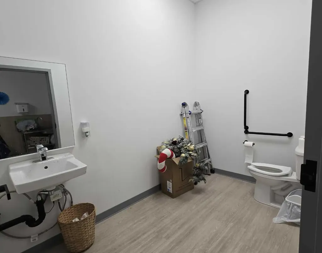 2 Royal Vista Link NW Calgary AB T3R 1T9