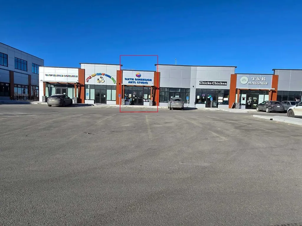 2 Royal Vista Link NW Calgary AB T3R 1T9