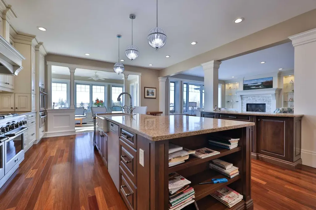 28 Cobblestone Lane Raymond AB T0K 2S0