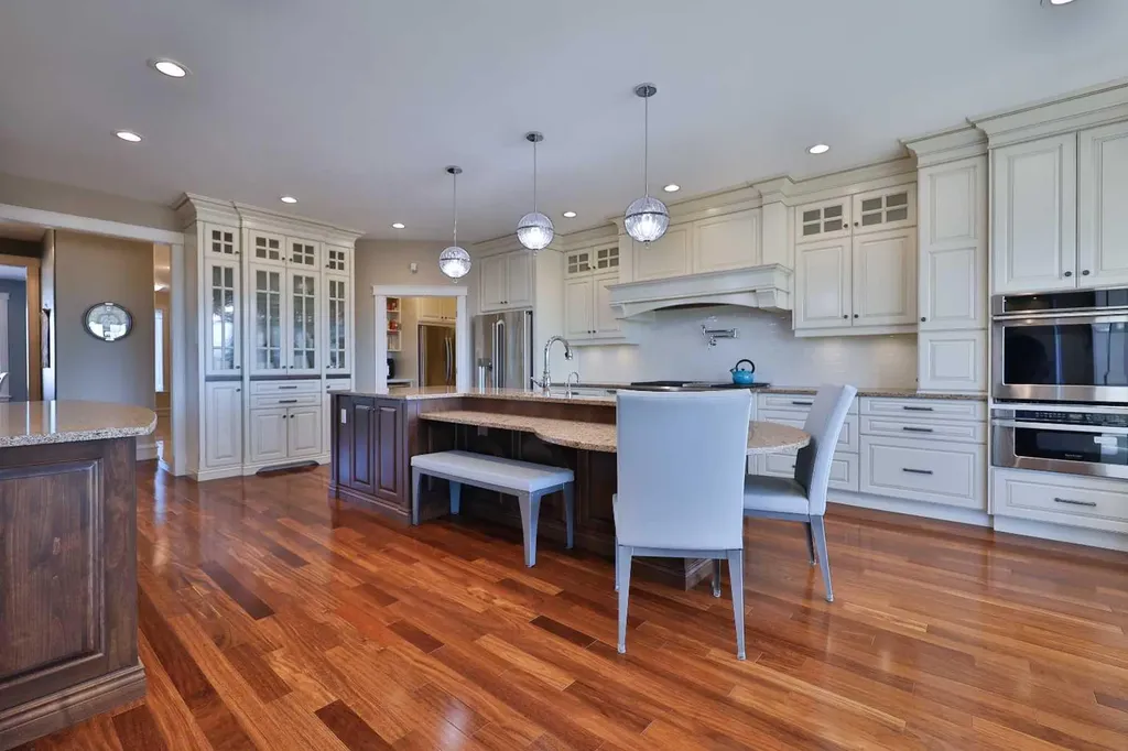 28 Cobblestone Lane Raymond AB T0K 2S0
