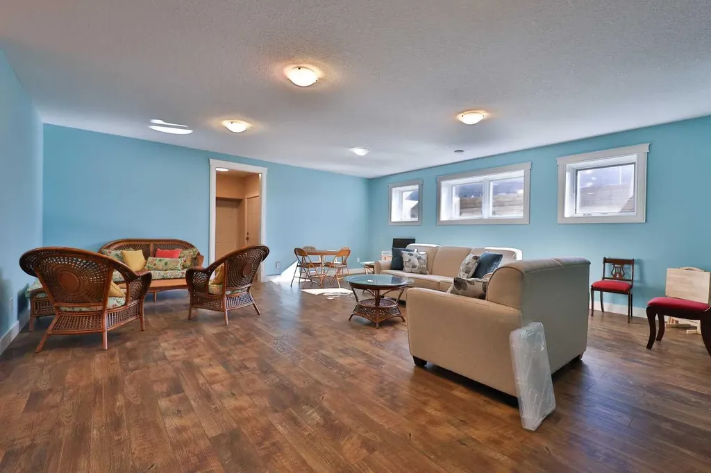 28 Cobblestone Lane Raymond AB T0K 2S0