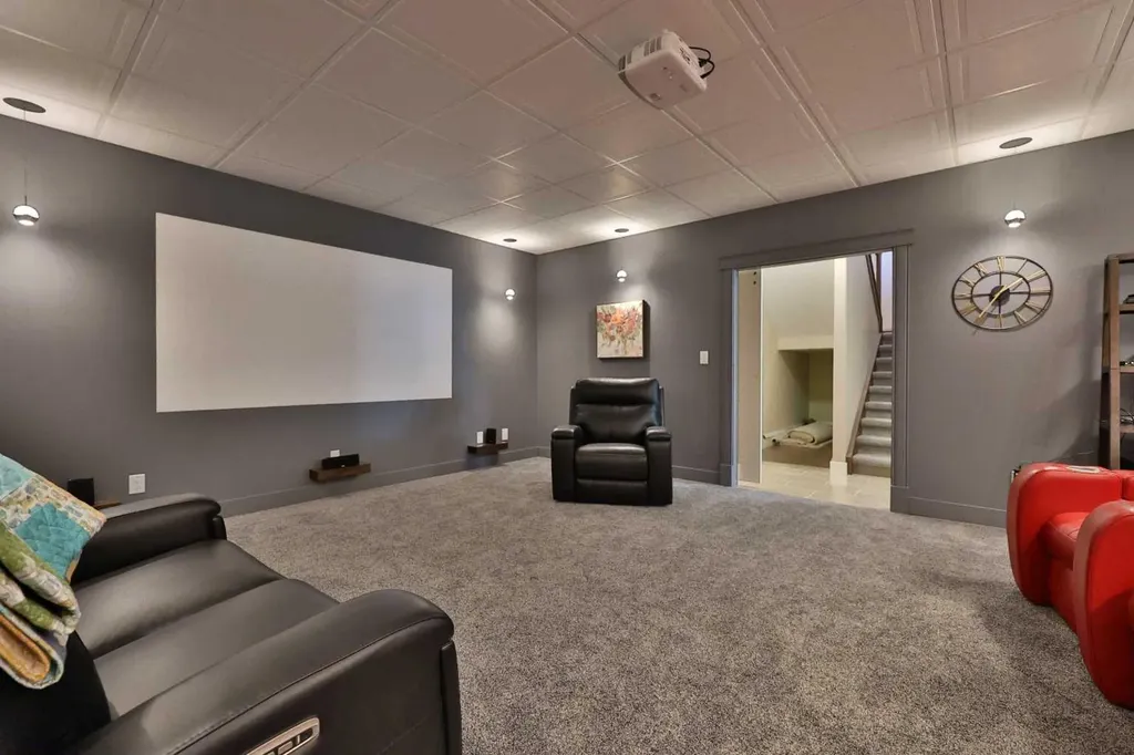 28 Cobblestone Lane Raymond AB T0K 2S0