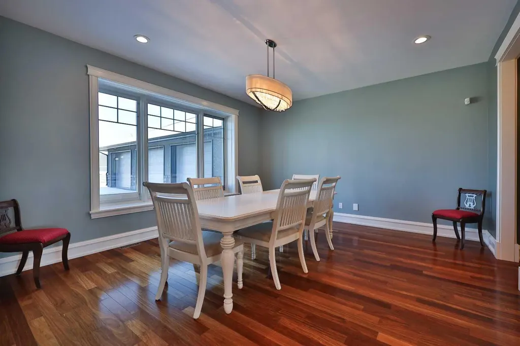 28 Cobblestone Lane Raymond AB T0K 2S0