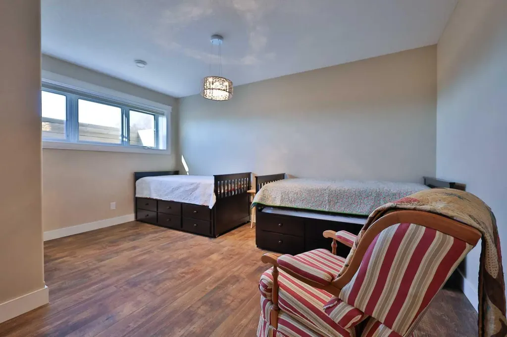28 Cobblestone Lane Raymond AB T0K 2S0