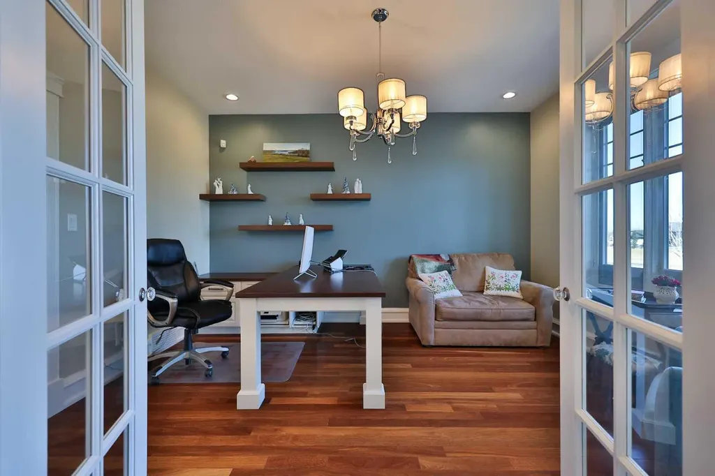 28 Cobblestone Lane Raymond AB T0K 2S0