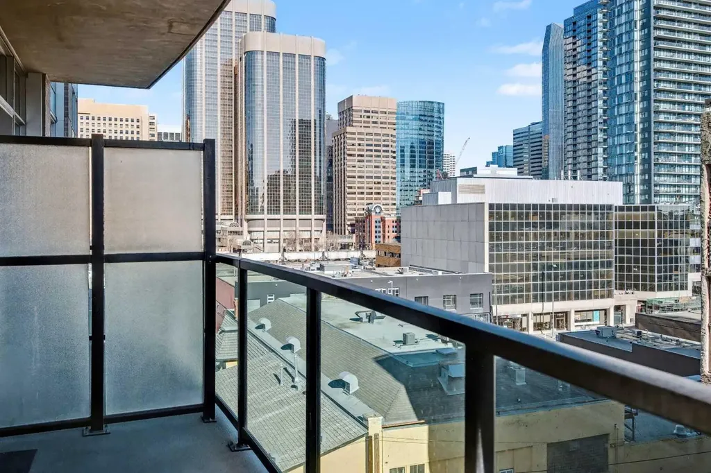 788 12 Avenue SW Calgary AB T2R 0H1