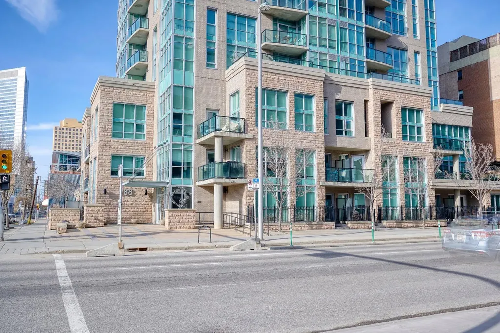788 12 Avenue SW Calgary AB T2R 0H1