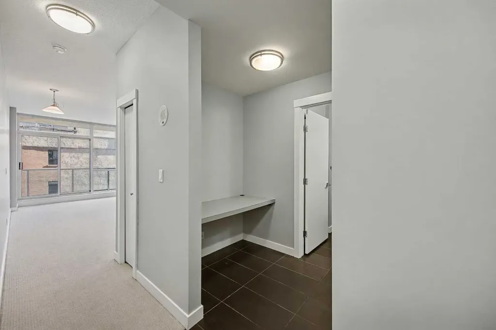 788 12 Avenue SW Calgary AB T2R 0H1