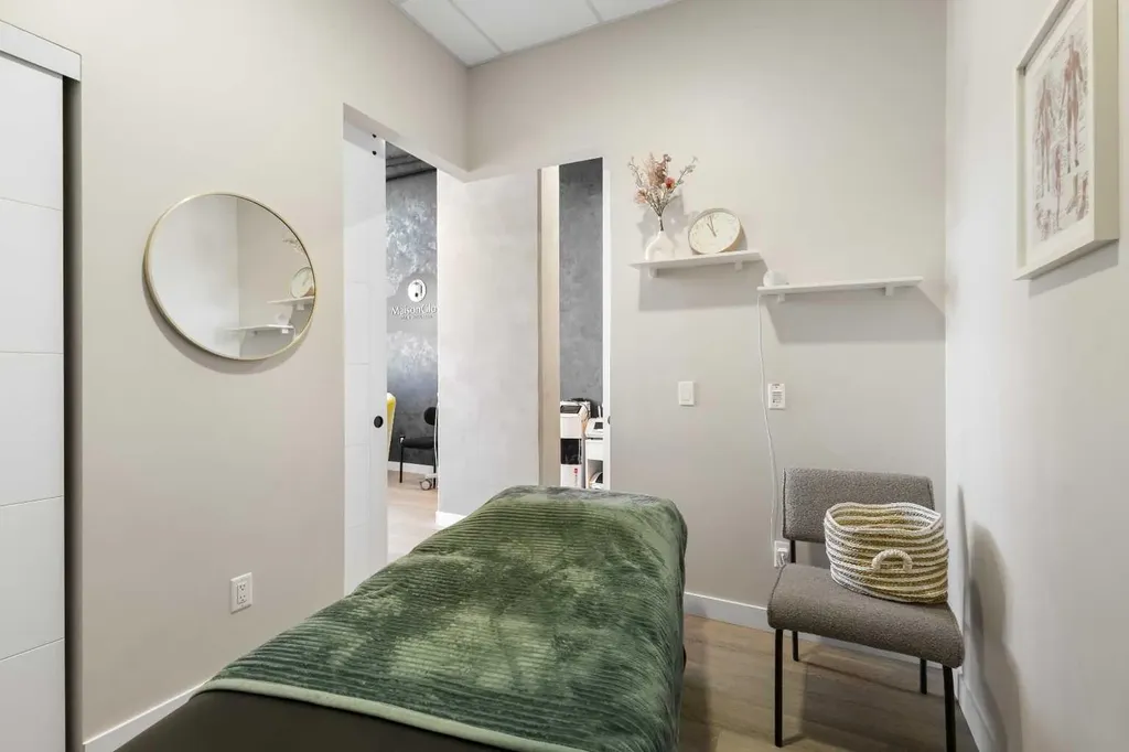 4539 Bowness Road NW Calgary AB T3B 6A9