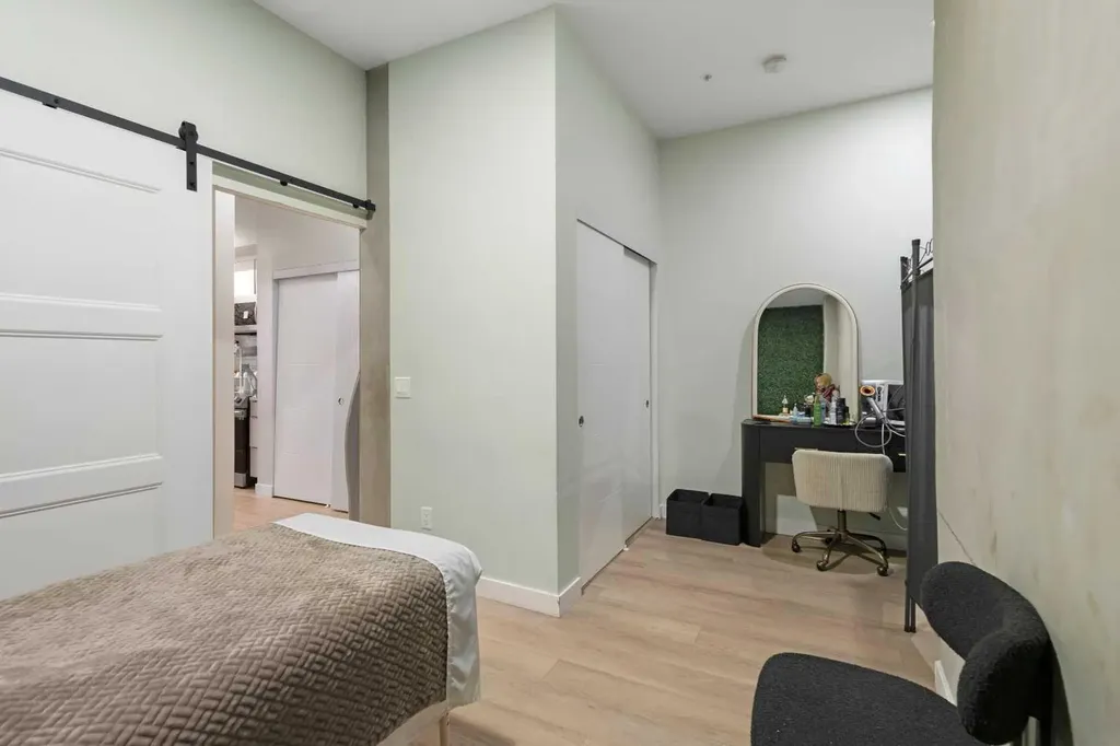 4539 Bowness Road NW Calgary AB T3B 6A9