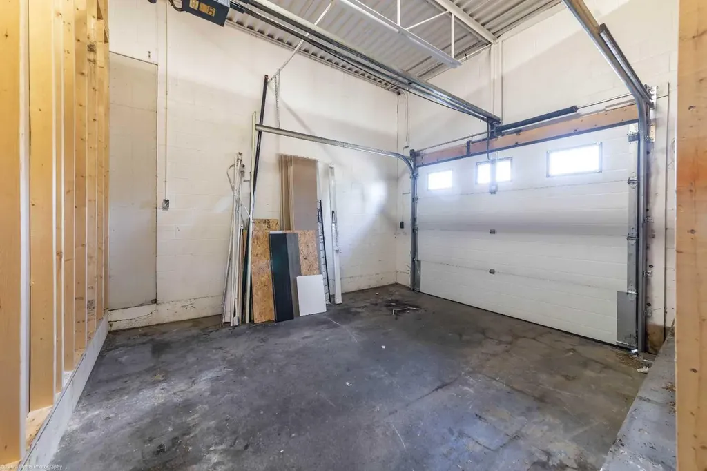 5716 44 Street Lloydminster AB T9V 0B6