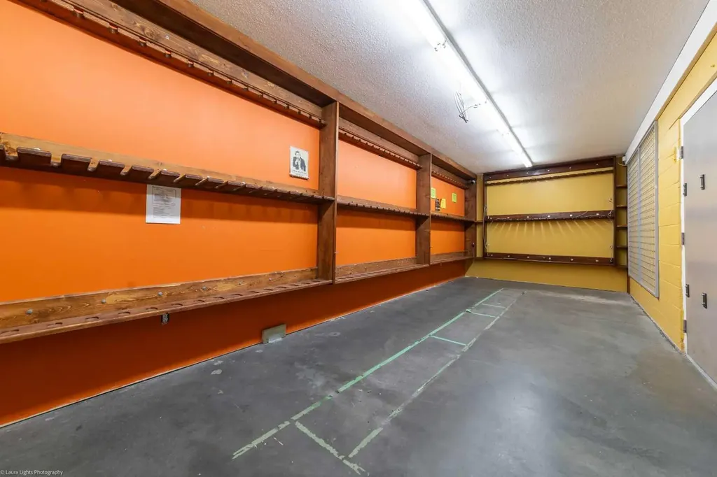 5716 44 Street Lloydminster AB T9V 0B6