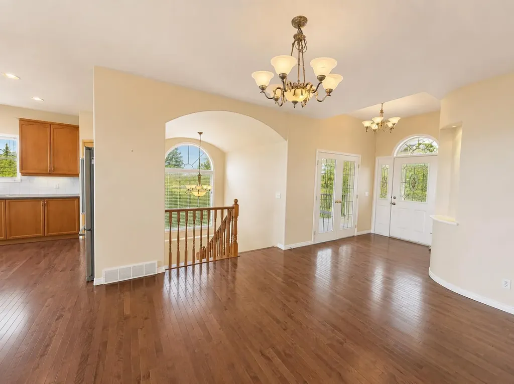 49 Arbour Crest Heights NW Calgary AB T3G 5A3