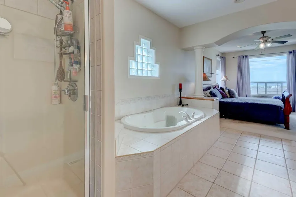 49 Arbour Crest Heights NW Calgary AB T3G 5A3