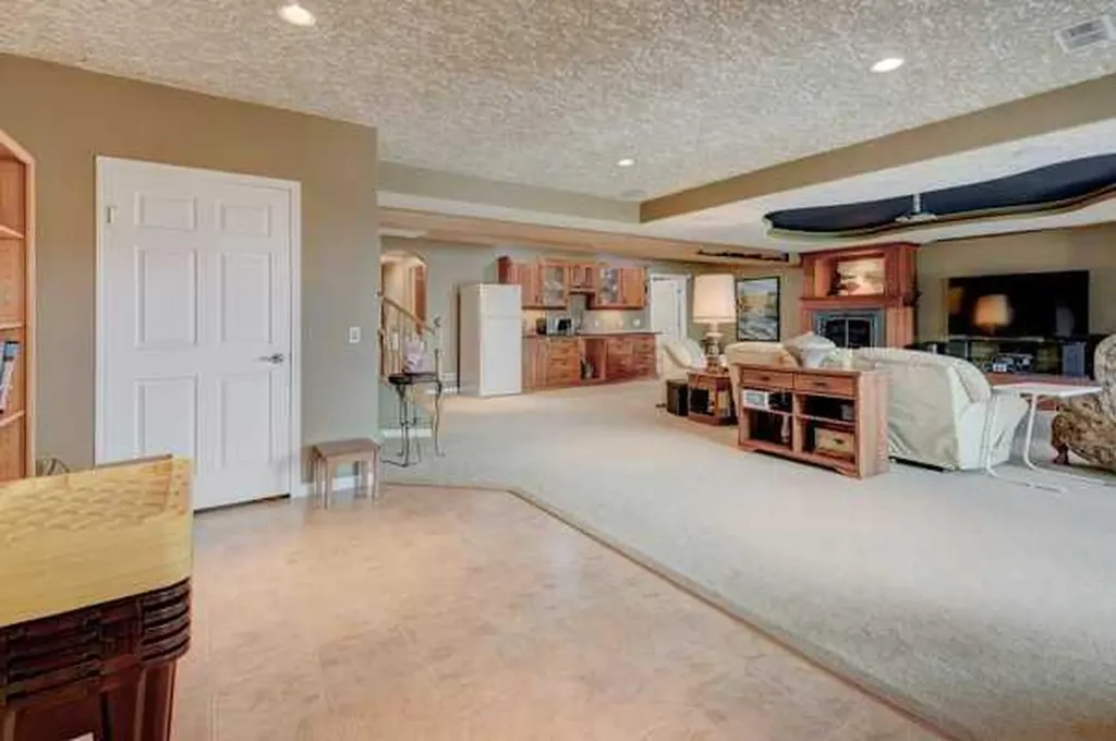 49 Arbour Crest Heights NW Calgary AB T3G 5A3