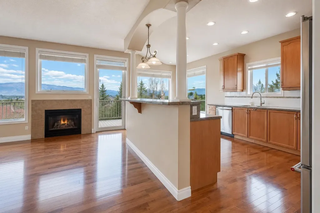 49 Arbour Crest Heights NW Calgary AB T3G 5A3