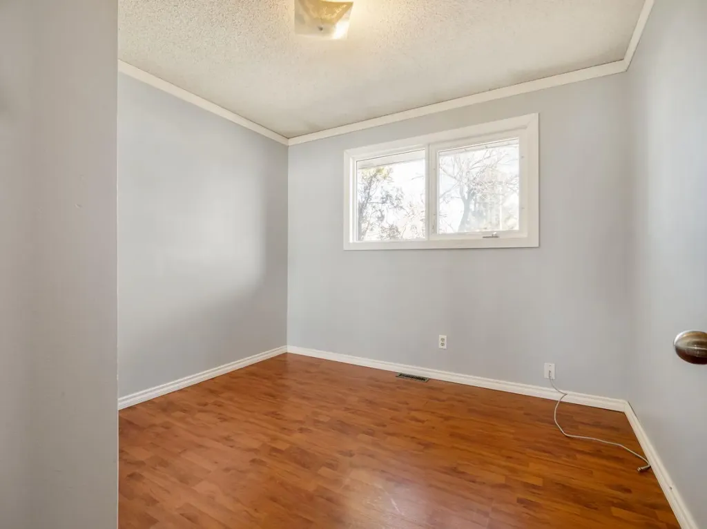 450 4 Avenue E Cardston AB T0K 0K0