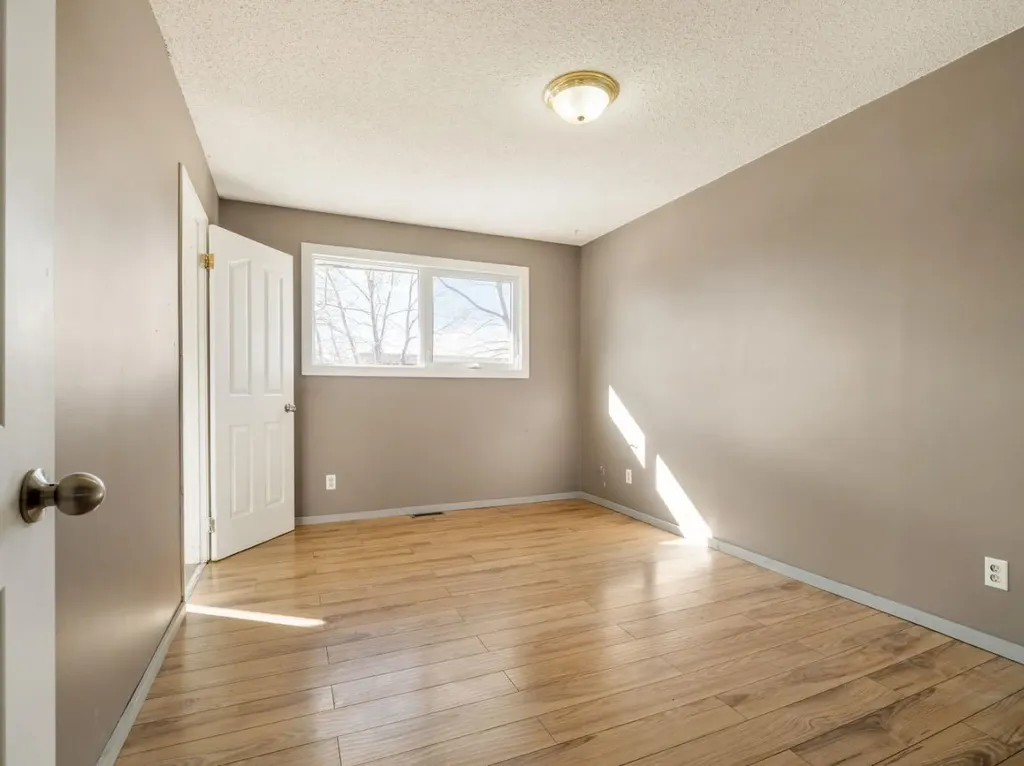 450 4 Avenue E Cardston AB T0K 0K0