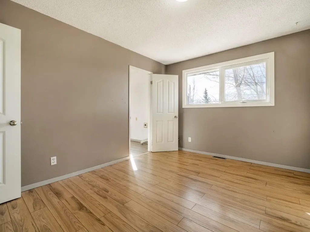 450 4 Avenue E Cardston AB T0K 0K0