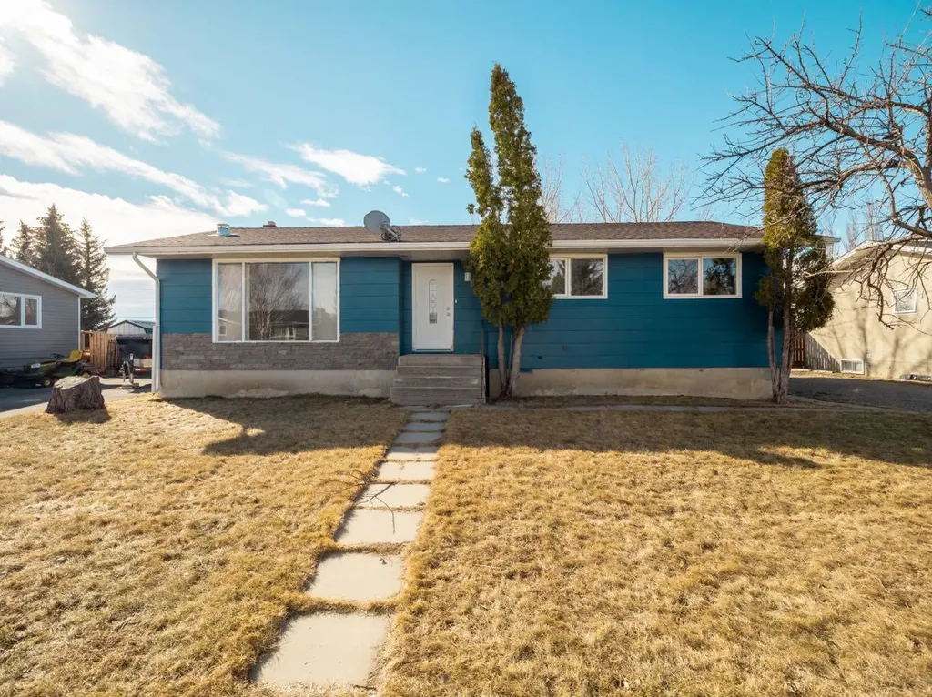 450 4 Avenue E Cardston AB T0K 0K0