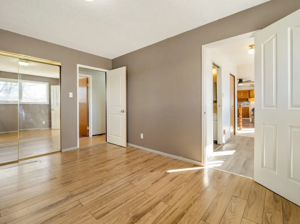 450 4 Avenue E Cardston AB T0K 0K0