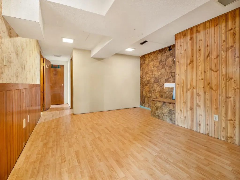 450 4 Avenue E Cardston AB T0K 0K0