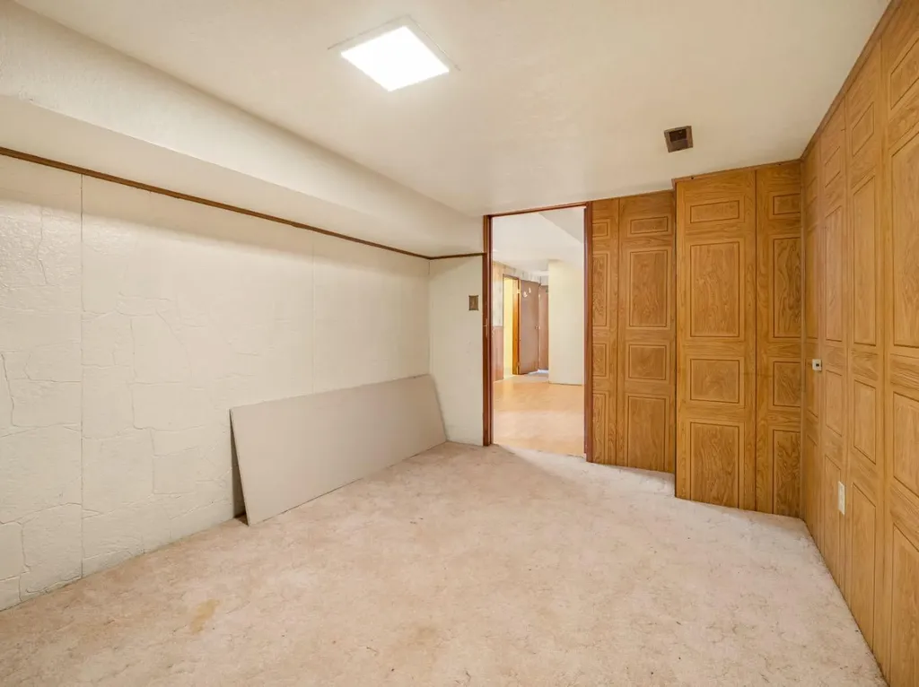450 4 Avenue E Cardston AB T0K 0K0