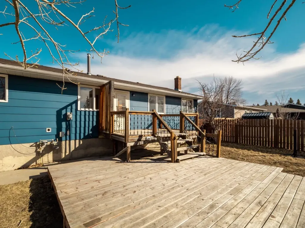 450 4 Avenue E Cardston AB T0K 0K0