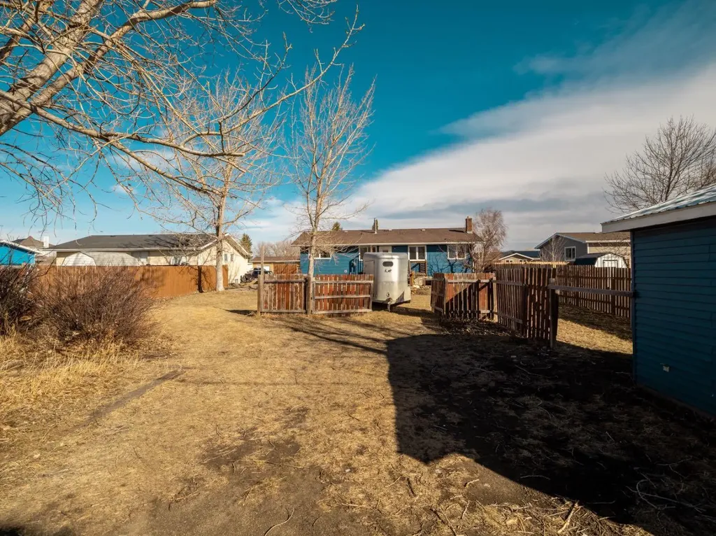450 4 Avenue E Cardston AB T0K 0K0