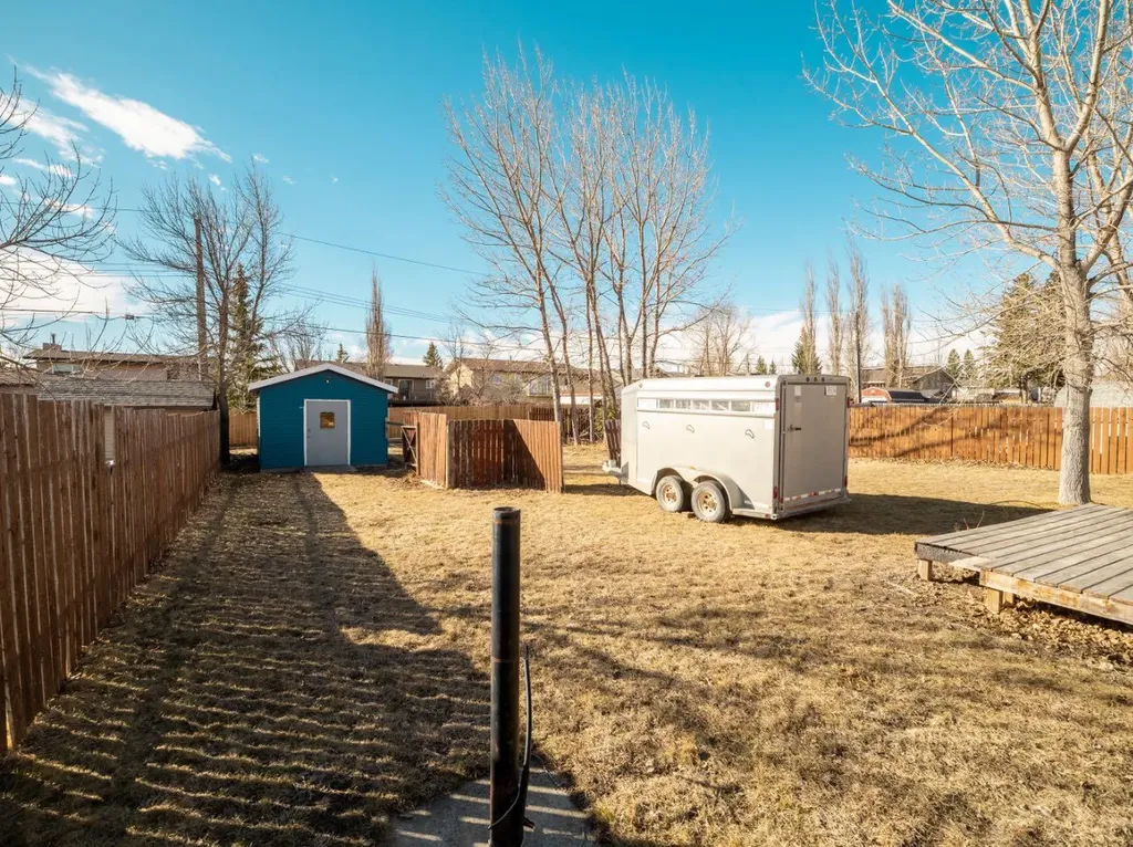 450 4 Avenue E Cardston AB T0K 0K0