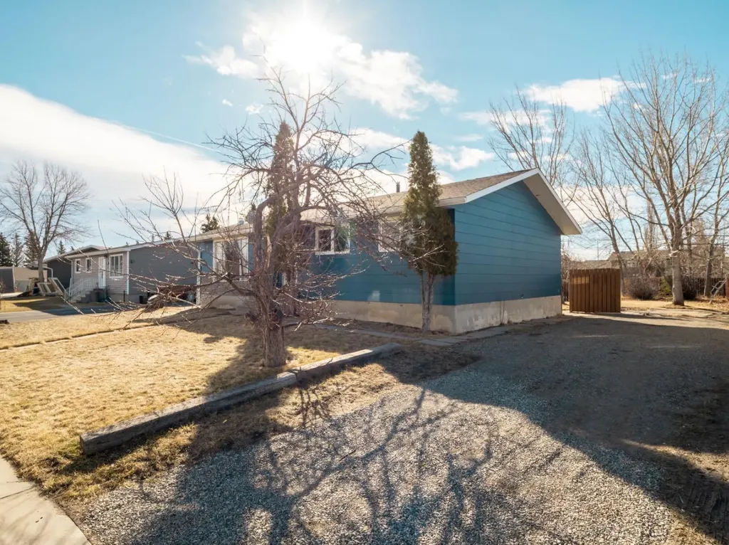 450 4 Avenue E Cardston AB T0K 0K0
