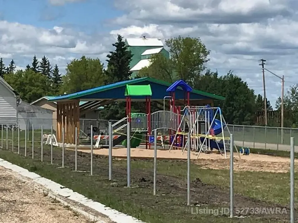 1 Park Avenue (48 Ave) Mayerthorpe AB T0E 1N0