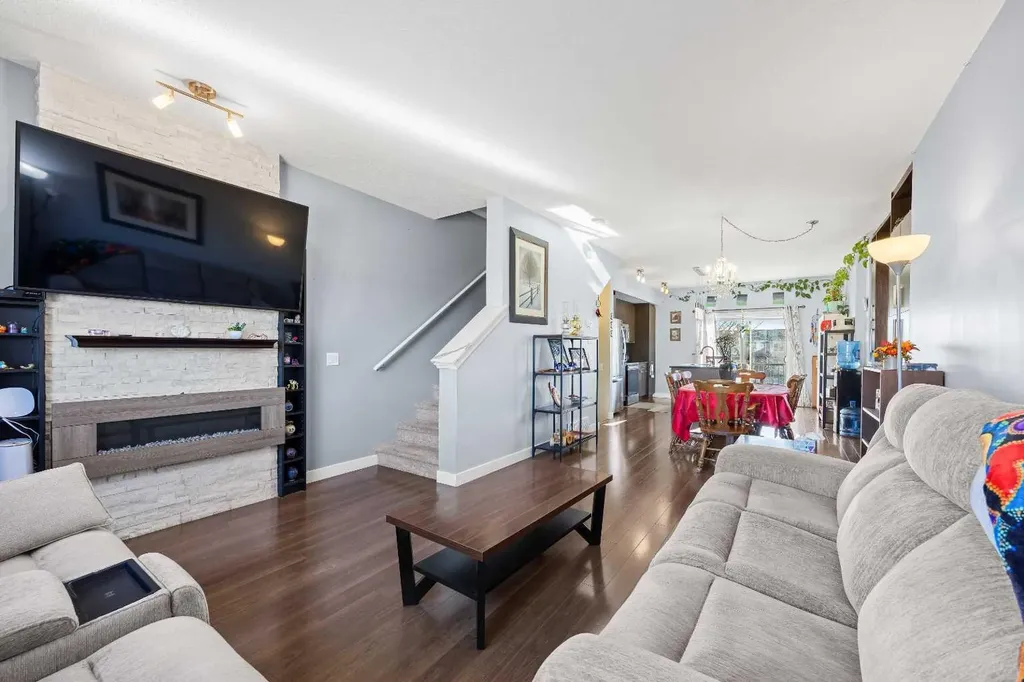 319 Taralake Way NE Calgary AB T3J 0J4