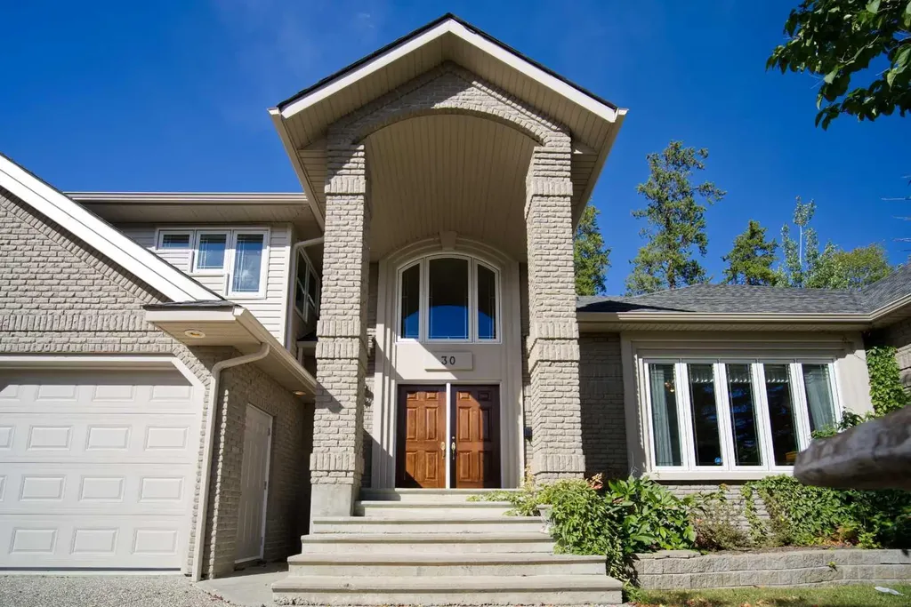 30 Ravine Drive Whitecourt AB T7S 1H5
