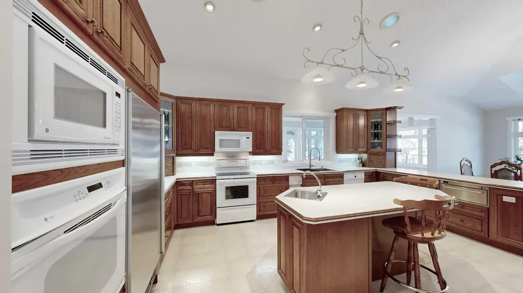 30 Ravine Drive Whitecourt AB T7S 1H5