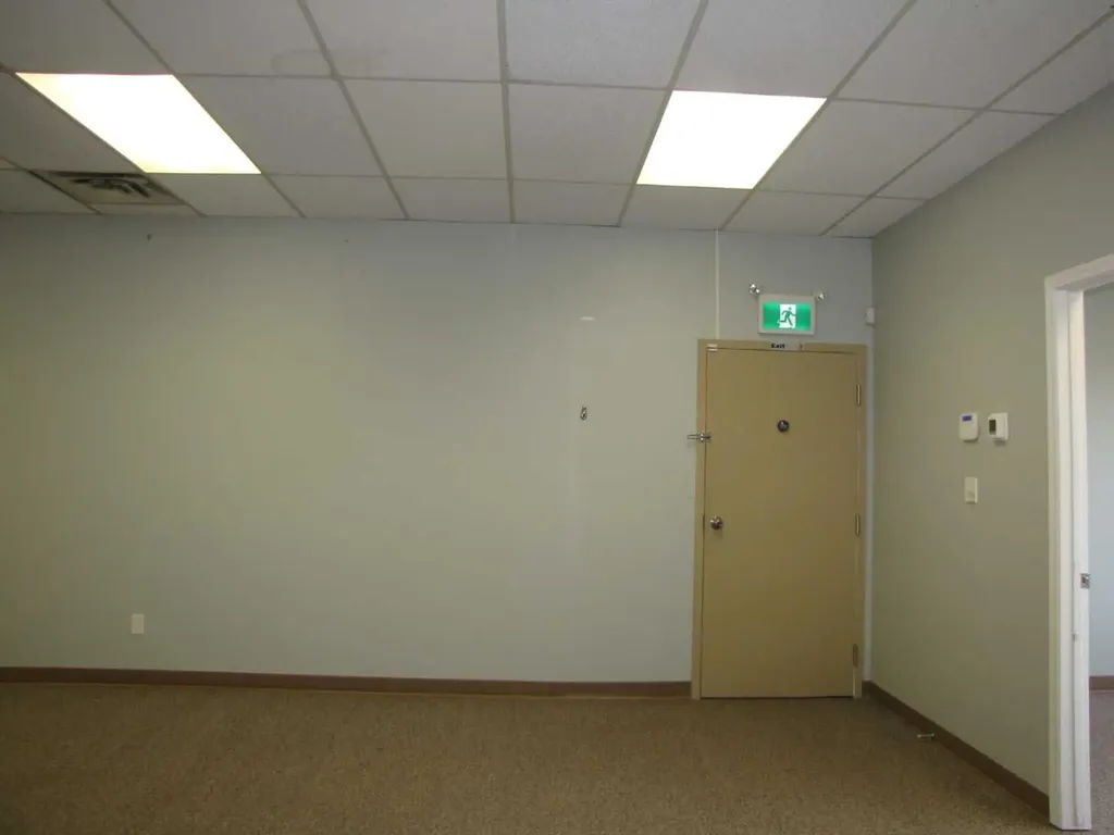 4924 48 Avenue Innisfail AB T4G 1N7