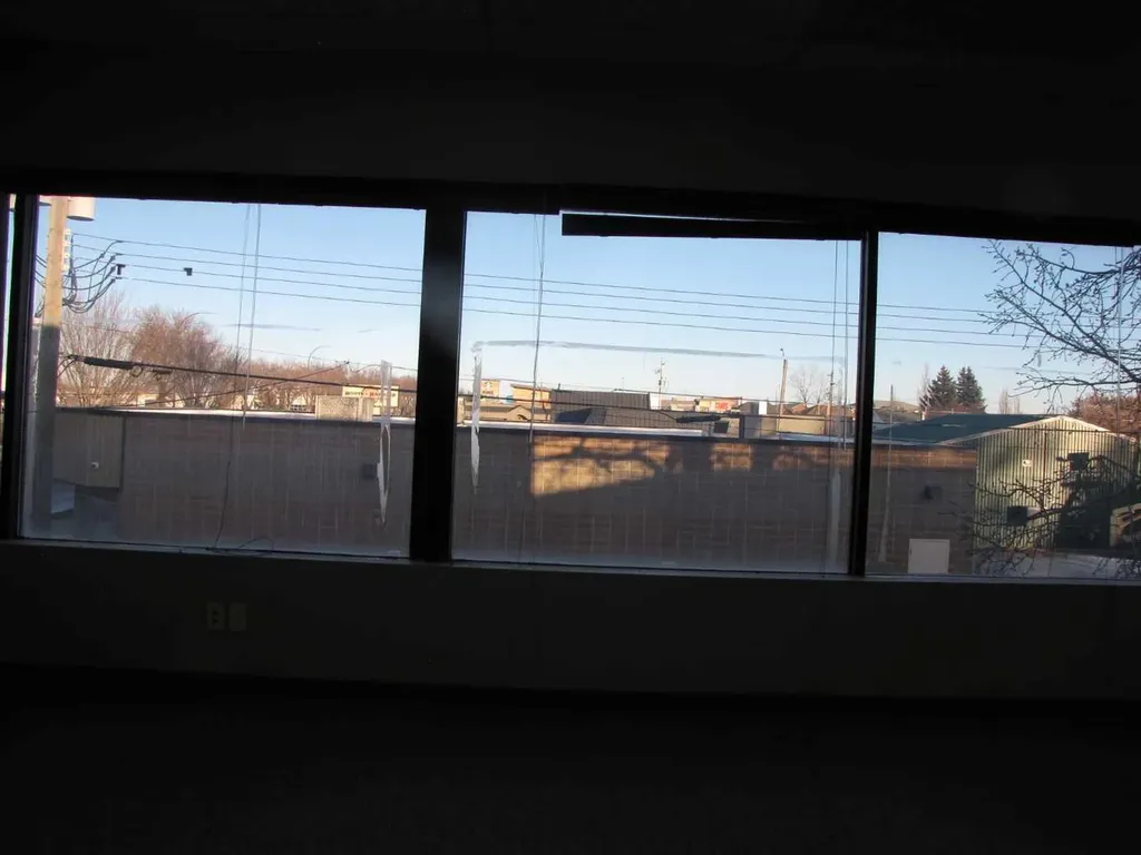 4924 48 Avenue Innisfail AB T4G 1N7