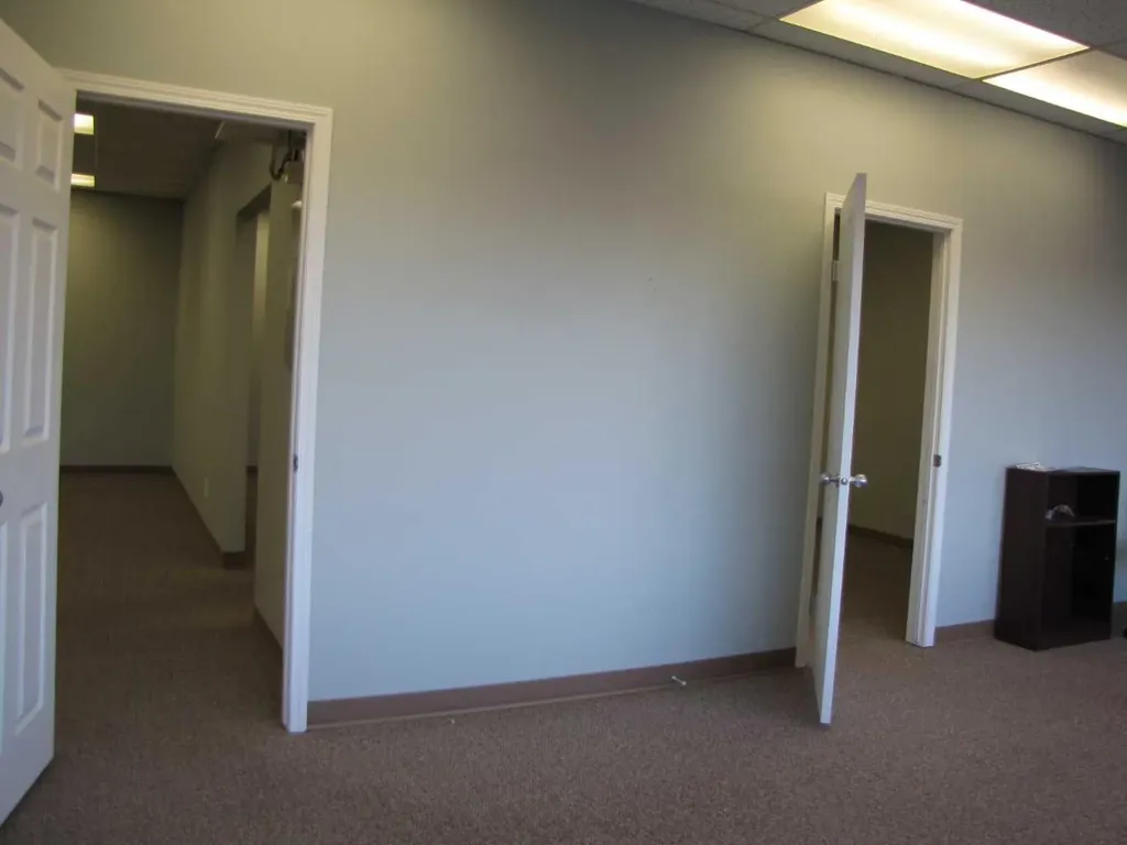 4924 48 Avenue Innisfail AB T4G 1N7