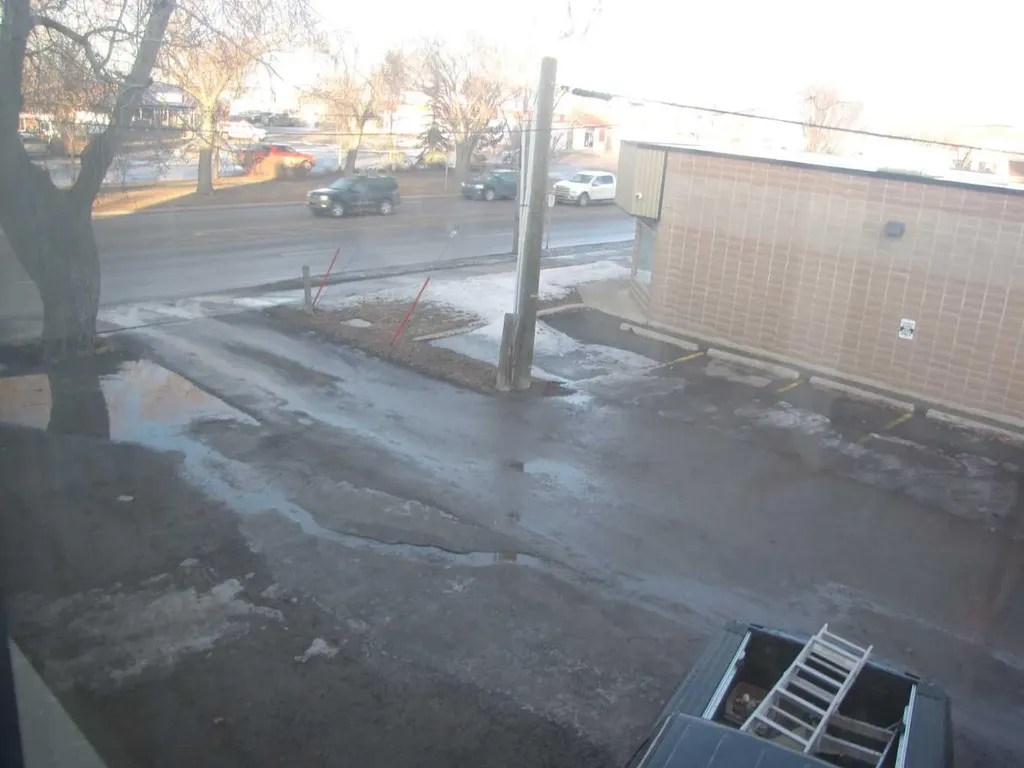 4924 48 Avenue Innisfail AB T4G 1N7