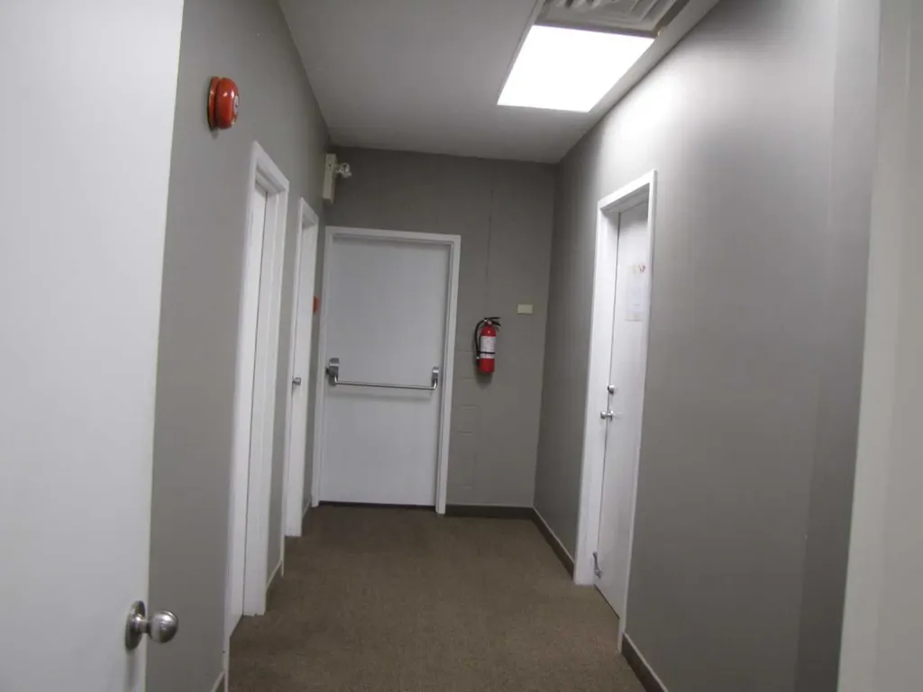 4924 48 Avenue Innisfail AB T4G 1N7