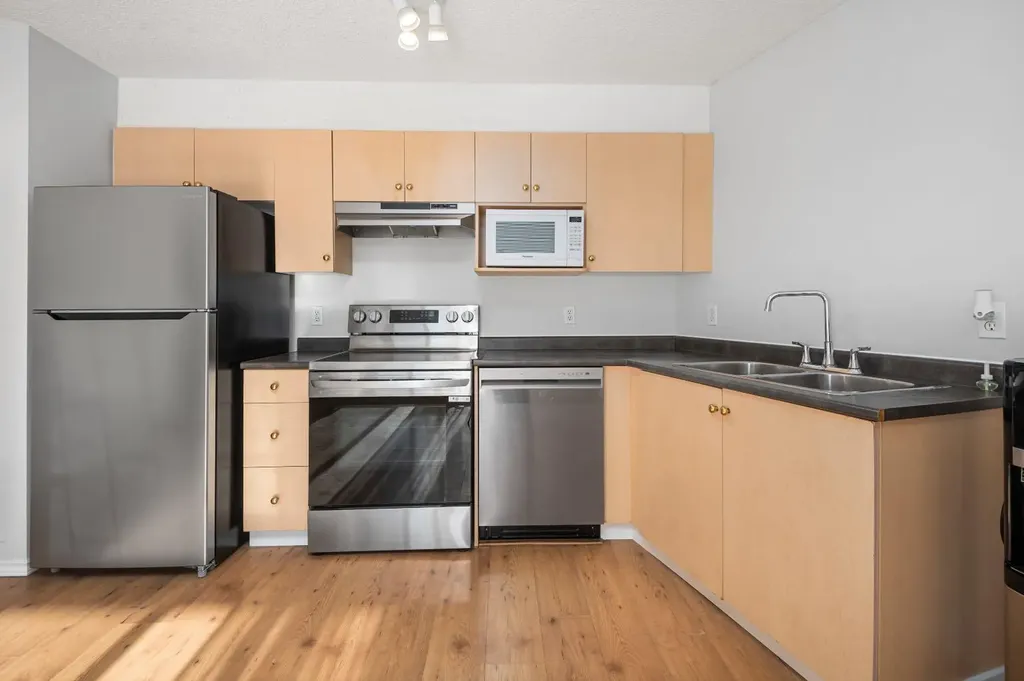1620 70 Street SE Calgary AB T2A 7Z2