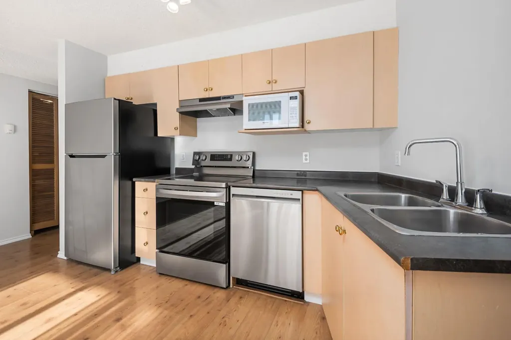 1620 70 Street SE Calgary AB T2A 7Z2