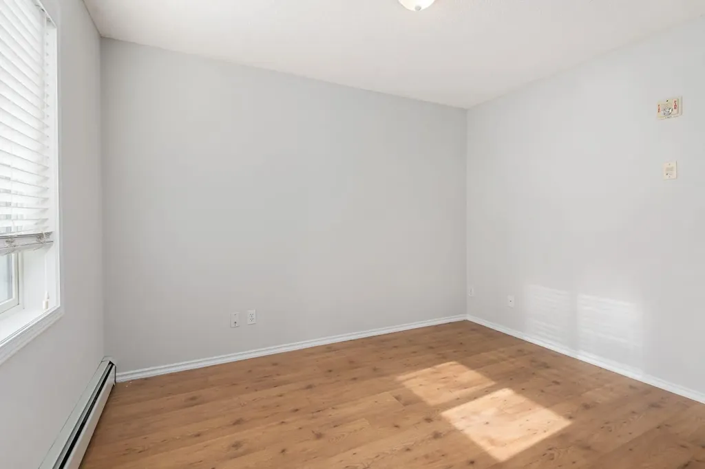 1620 70 Street SE Calgary AB T2A 7Z2
